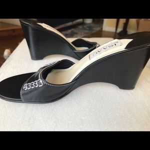 Slip On Wedge